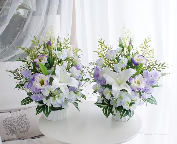 お仏壇に供える一対のアレンジメント