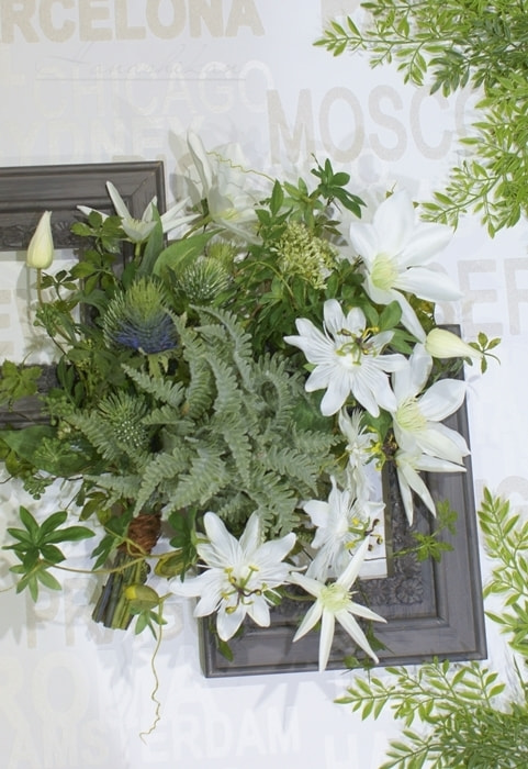 クレマチスのウォールアレンジメント